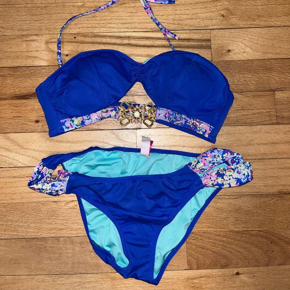 Victoria’s Secret bikini size medium
